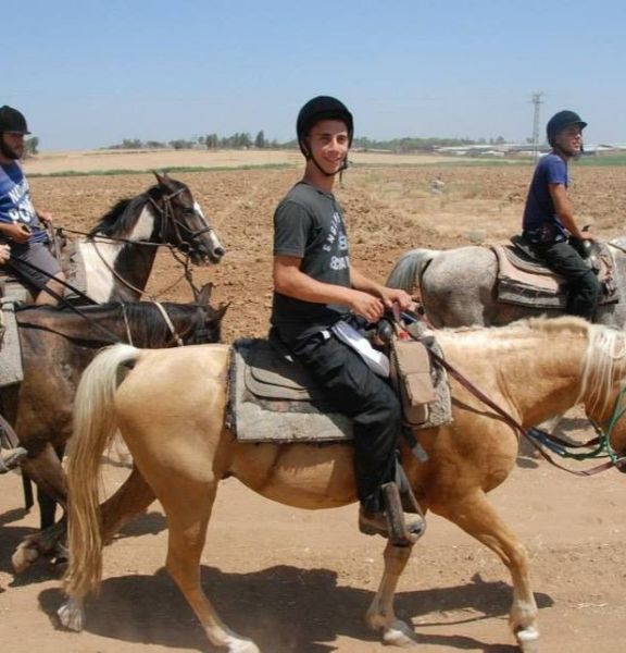 תמונה של חוות הרועים: טיולי רכיבה באזור השפלה - למטייל בישראל (טיולי)